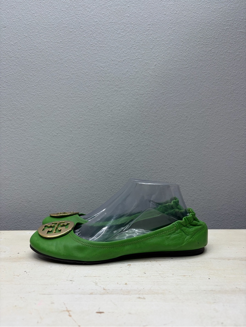 Tory Burch Green Leather Reva Flats Size 9.5
